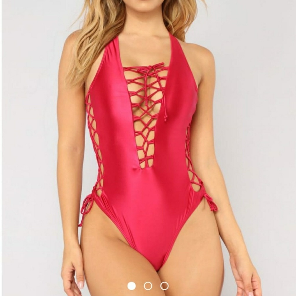 Fashionova 1 piece red bathing suit size L